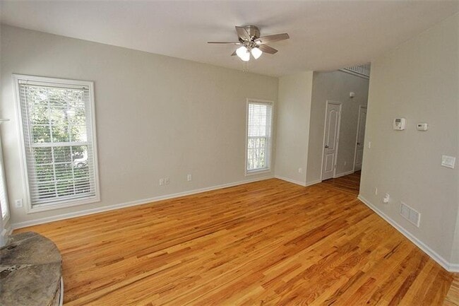 Building Photo - 2210 Orchard Park Cir NW