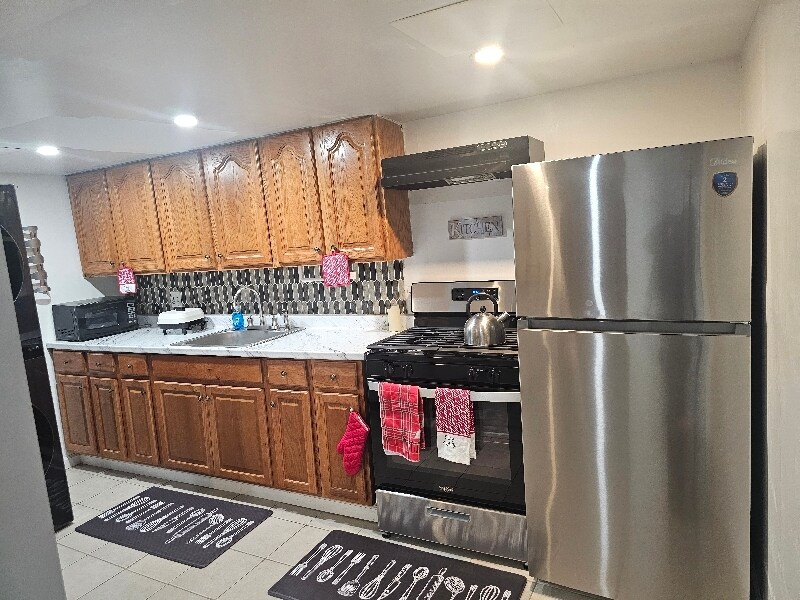 Building Photo - 4 Parente Ln N