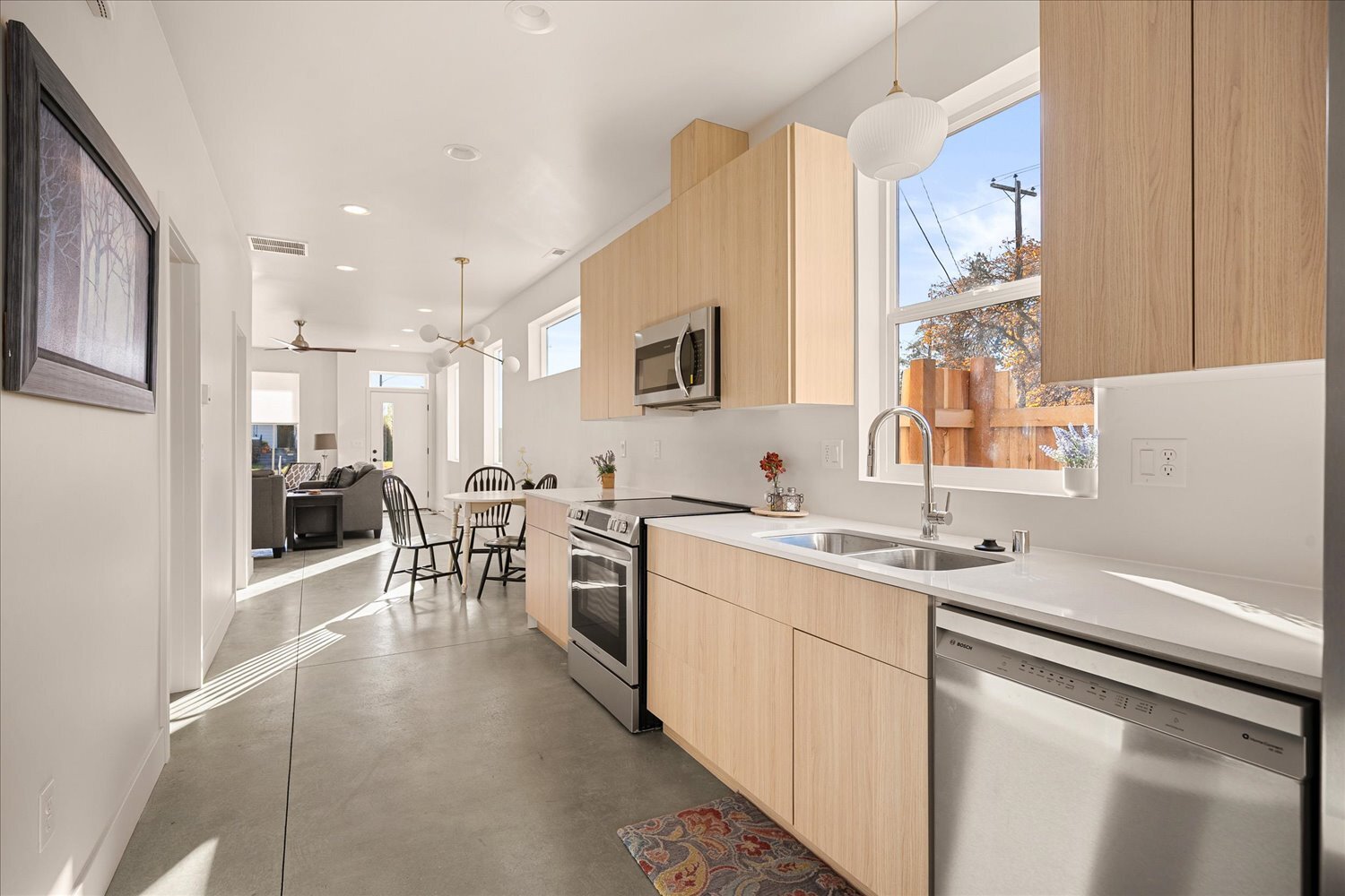 Building Photo - 3201 E 30th Ave