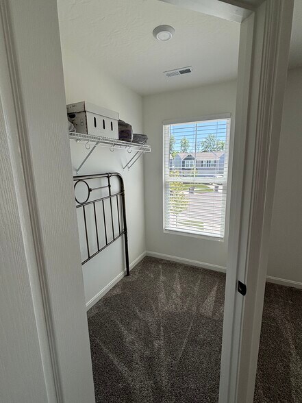 Building Photo - 1298 Woodstone Way