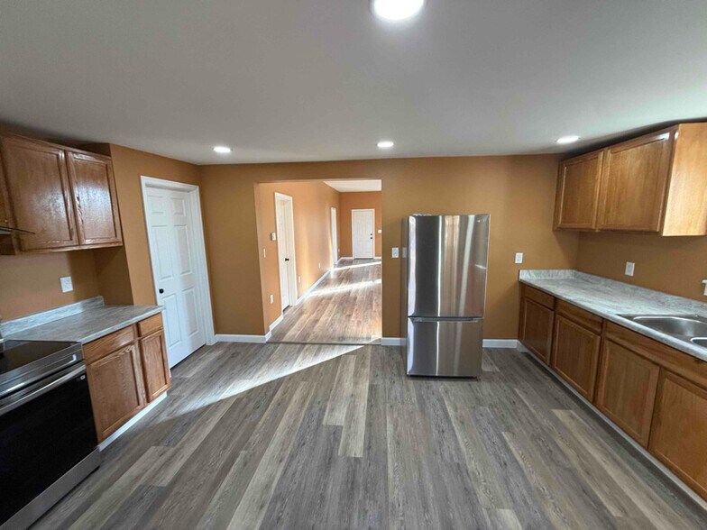 Building Photo - 8120 3rd Ave