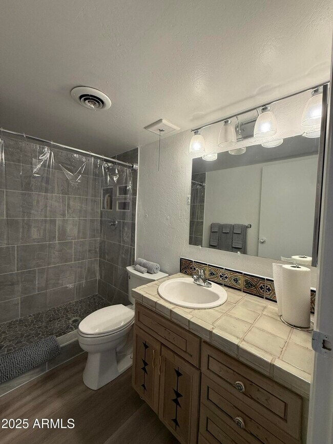 Building Photo - 4630 N 68th St