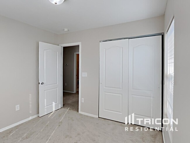 Building Photo - 114 Yarmouth Dr
