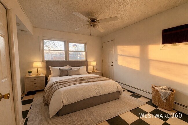 Building Photo - 1622 N 40th Ave