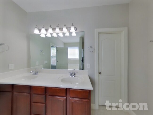 Building Photo - 1004 Abberley Cir