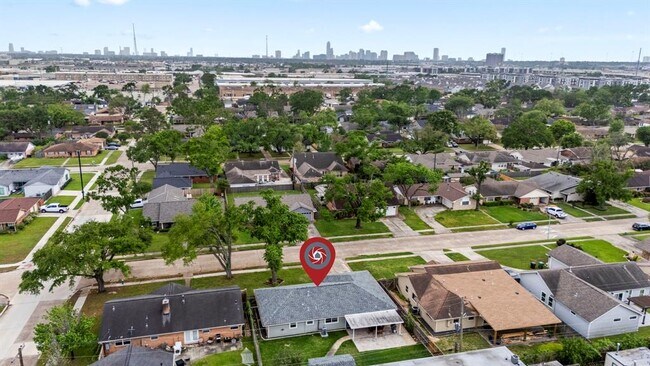 Building Photo - 2407 Willowby Dr