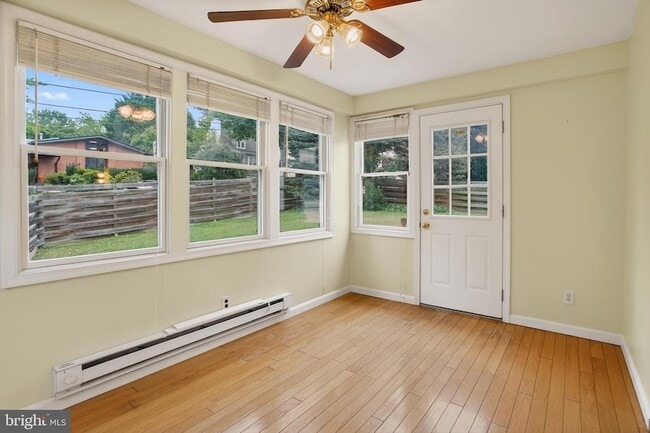 Building Photo - 5205 Saratoga Ave