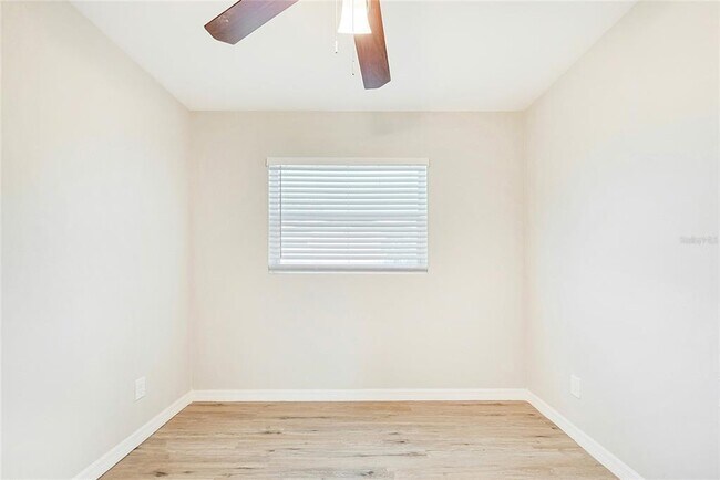 Building Photo - 5027 Kempston Dr