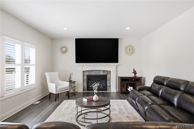 Building Photo - 4665 Carlyes Ct