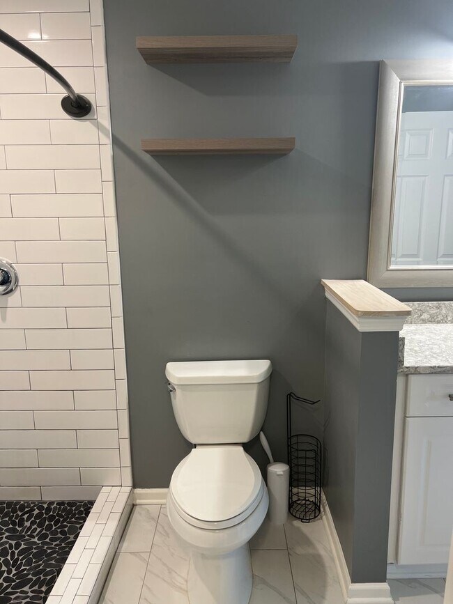 Building Photo - Beautifully Updated Brighton Bay Villa