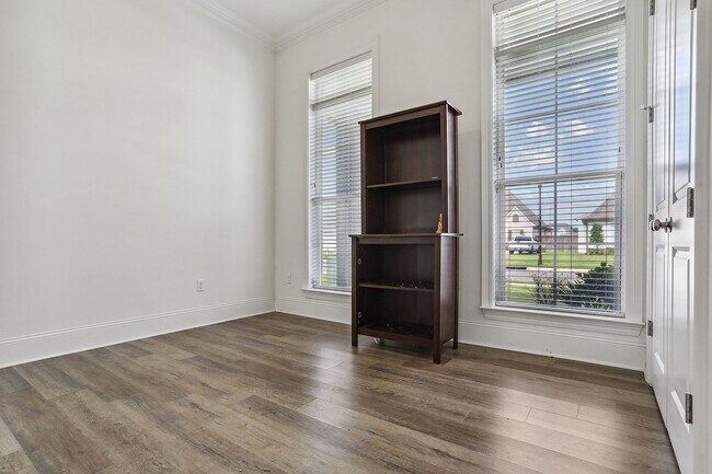 Building Photo - THE MEADOWS AT OAK GROVE - 4 Bedroom house with Community Pool