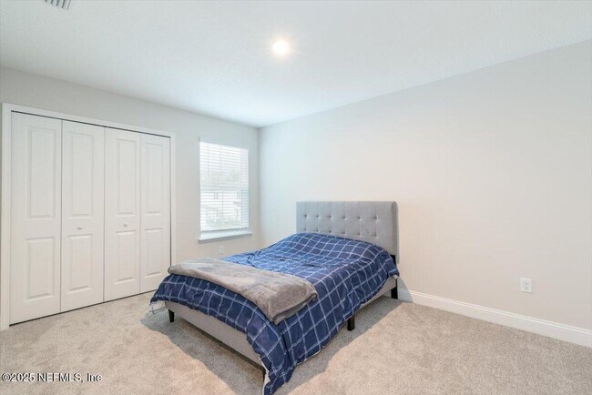 Building Photo - 239 Meadow Creek Dr