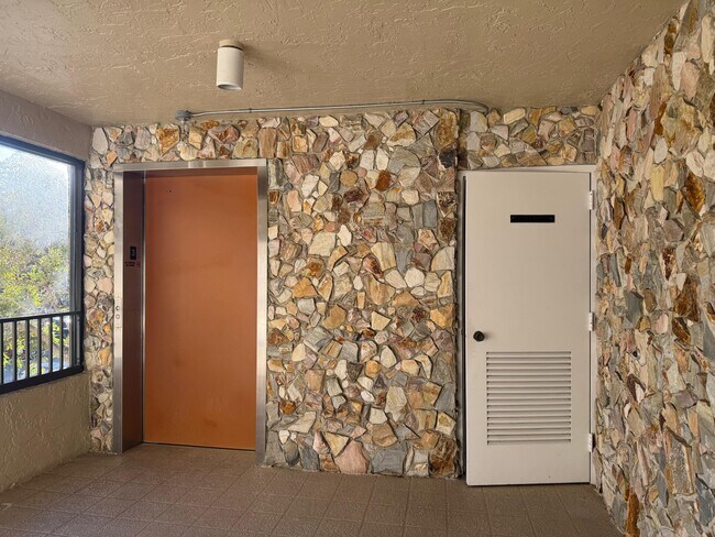 Building Photo - 3050 NW 42nd Ave