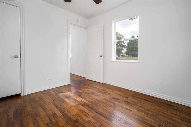 Building Photo - 119 S Harrison Ave