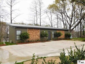 Building Photo - 2 Bedroom, 2 Bath on Bayou Desiard