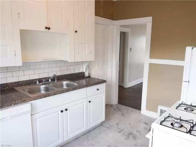 Building Photo - 3320 Berkeley Rd