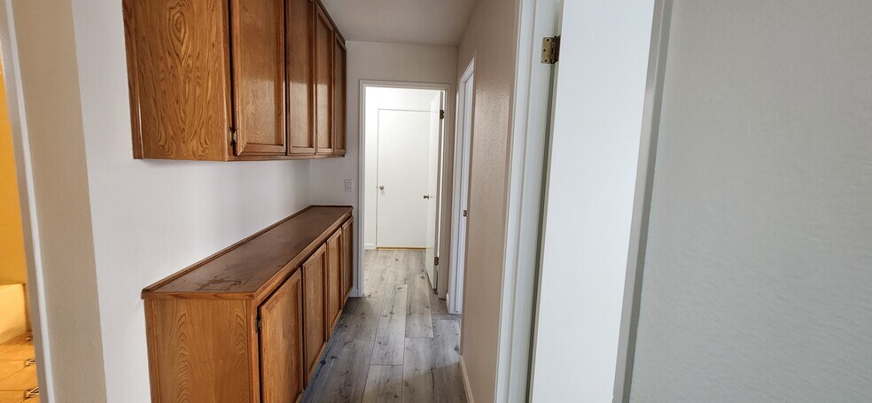 Building Photo - 9328 Carvalho Ct