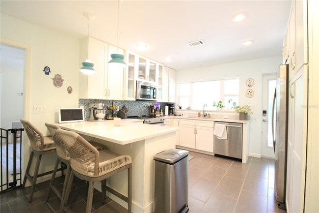 Building Photo - 2046 NW 19th Ln