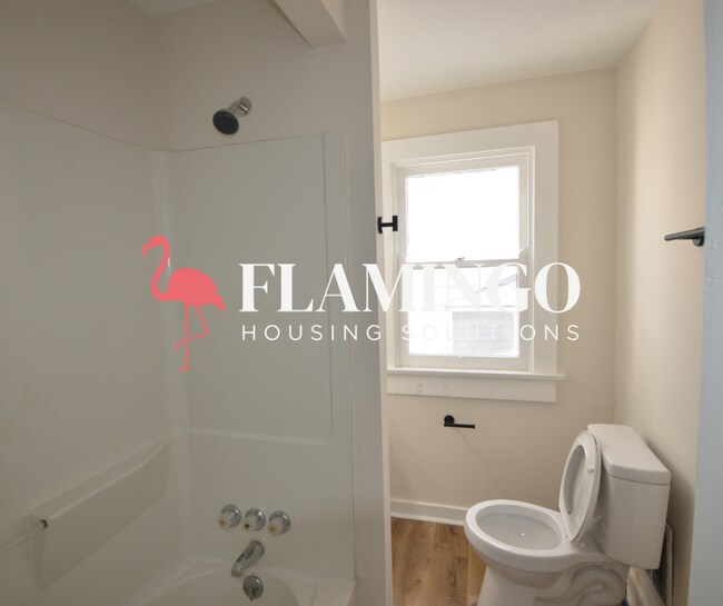 Building Photo - 82 S Sperling Ave