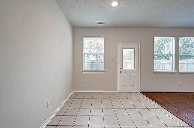 Building Photo - 25218 Boulder Bend Ln