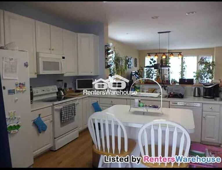 Building Photo - 2571 Vireo Ct