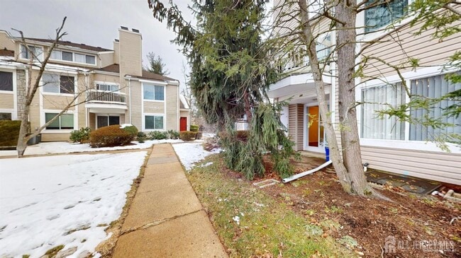 Building Photo - 29 Chatham Square