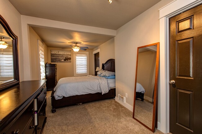 Building Photo - Stunning Remodeled Downtown Craftsman 3BD ...