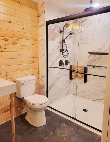 Building Photo - 7115 W 71st St