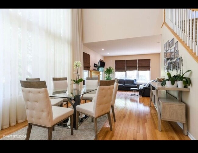 Building Photo - 884 Havenshire Rd