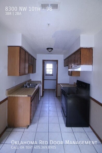 Building Photo - 8300 NW 10th St