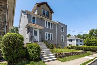 Building Photo - 56 Maple Ave
