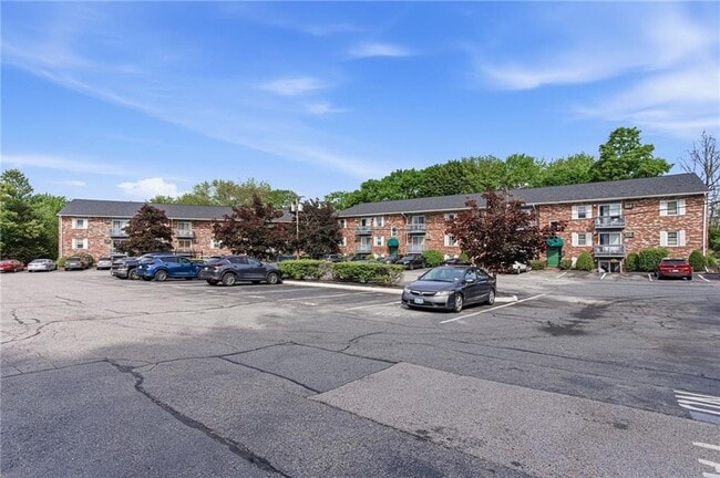 Building Photo - 200 Manville Hill Rd