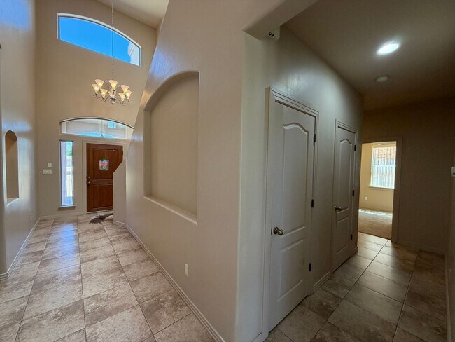 Building Photo - 4 Bedroom Home Plus Office Available Near Eubank Blvd NE & Paseo Del Norte!