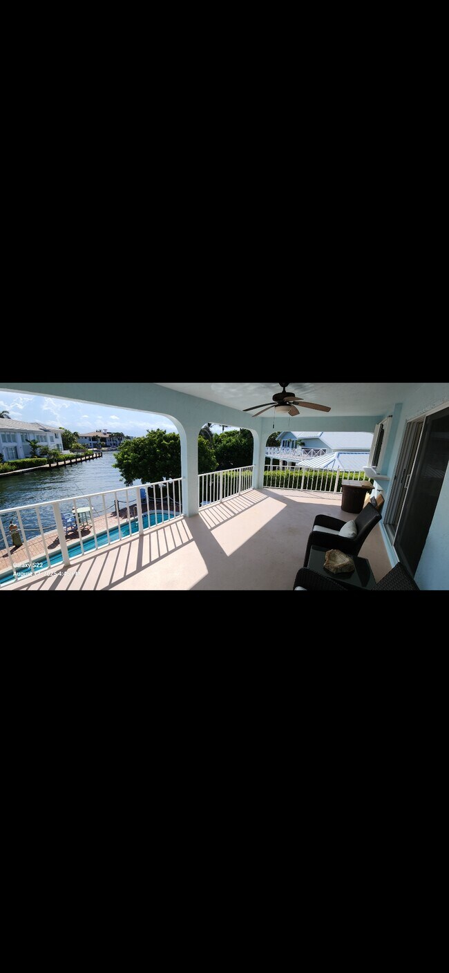 Building Photo - 1118b Highland Beach Dr