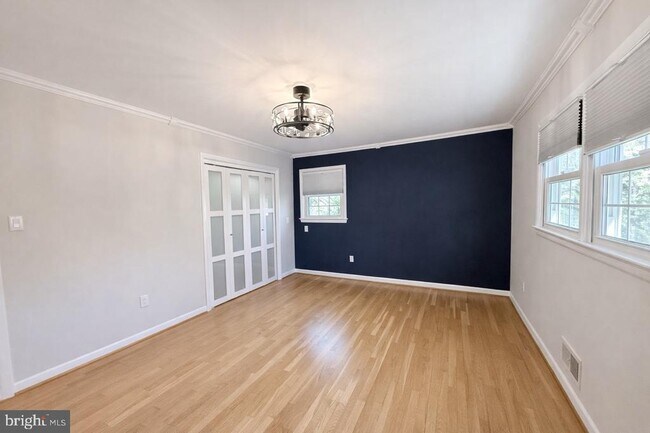 Building Photo - 6223 Loch Raven Dr