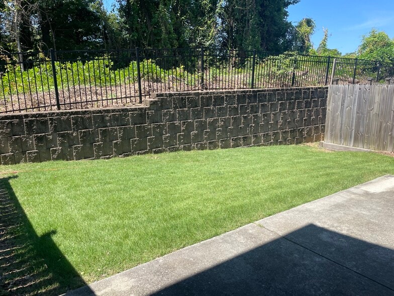 Private Backyard - 5734 Evadale Trce
