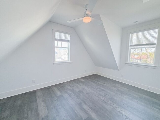 Building Photo - 16 Nats Ct