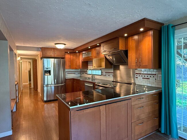 Building Photo - Beautiful 1 bed 1 bath home close to Spoka...