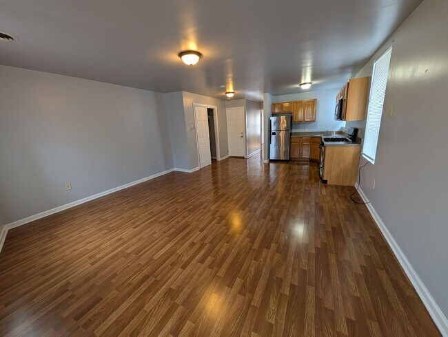 Building Photo - 1346 N 27th St