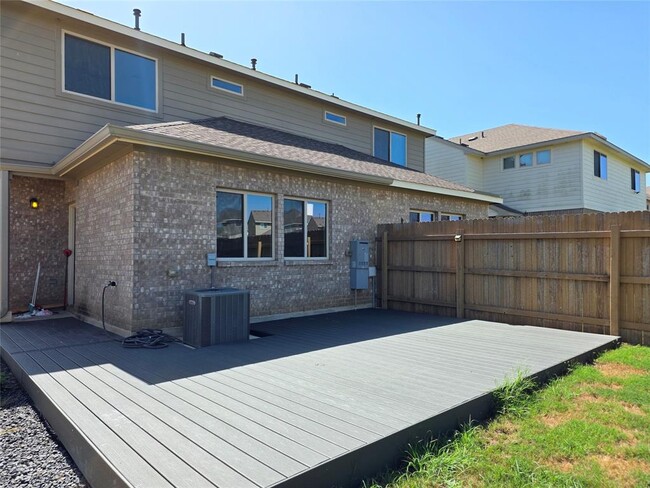 Building Photo - 500 White Steppe Way