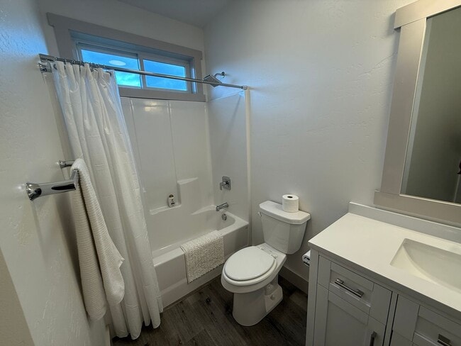 Building Photo - Stunning 4 Bed 3 Bath Single Family Home With Garage located Towards Canyon Ferry!