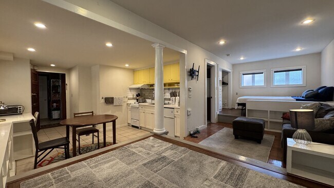 Building Photo - 1310 Milvia St
