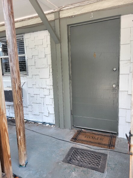 Primary Photo - 1120 17th St N