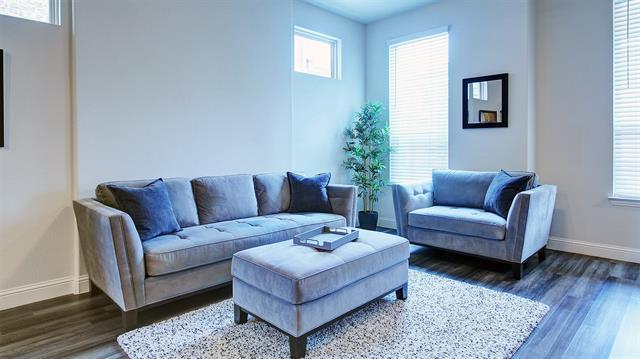 Building Photo - 7436 Palisades Dr