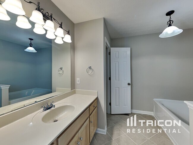 Building Photo - 576 Deer Path