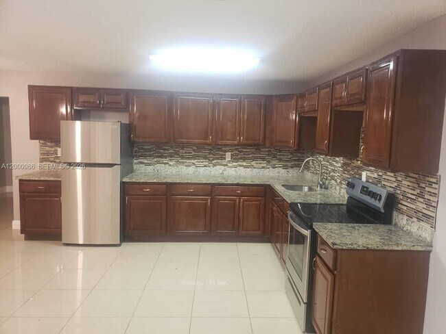 Building Photo - 6621 NW 30th St