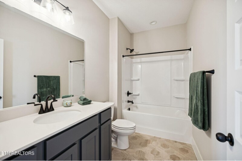 Building Photo - 122 Roseberry St