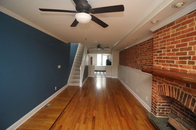 Building Photo - Simply Perfect Canton 2bd/2ba Rowhome w/ Parking! Available 5/11