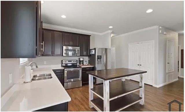 Building Photo - 3012 Montserrat Creek Dr