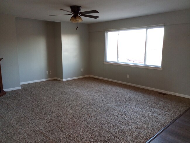 Building Photo - 24 NW 525th Rd